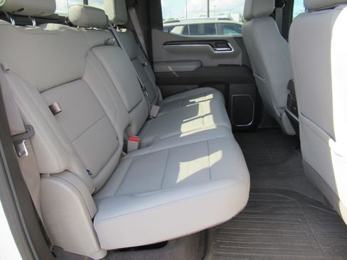 Used 2024 GMC Sierra 1500 SLT w/ SLT Premium Plus Package AWD/4WD image 30