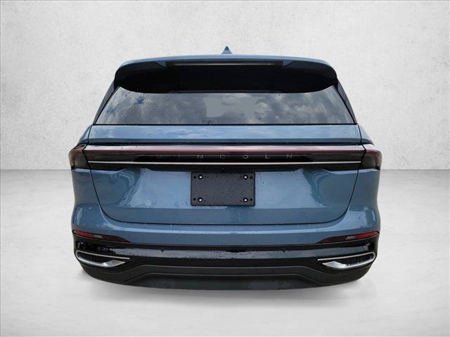 Used 2025 Lincoln Nautilus Premier AWD/4WD image 6