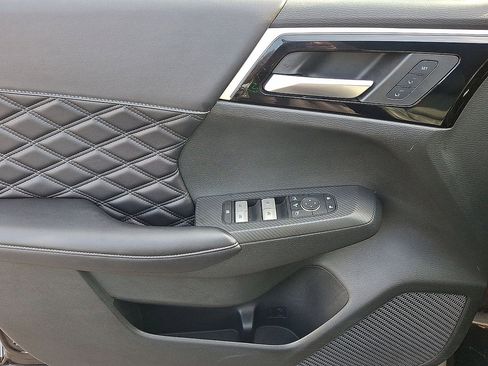 Used 2024 Mitsubishi Outlander SEL AWD/4WD image 16