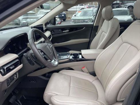 Used 2022 Lincoln Nautilus Reserve w/ Equipment Group 201A image 13