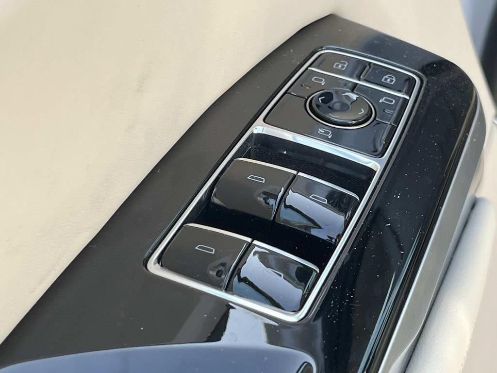 Certified 2026 Cadillac Escalade Platinum Sport AWD/4WD image 25