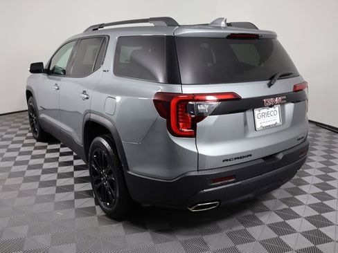Used 2023 GMC Acadia SLT w/ Elevation Edition image 6