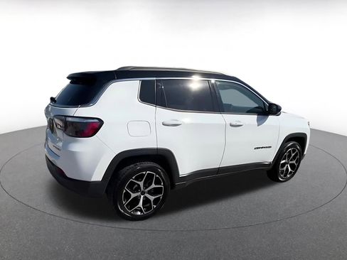 Used 2025 Jeep Compass Limited AWD/4WD image 15