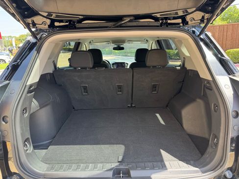 Used 2022 GMC Terrain SLE w/ Driver Convenience Package FWD image 27