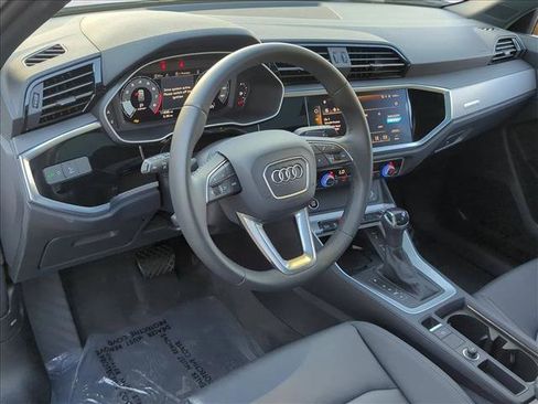 Used 2025 Audi Q3 2.0T Premium w/ Convenience Package image 10