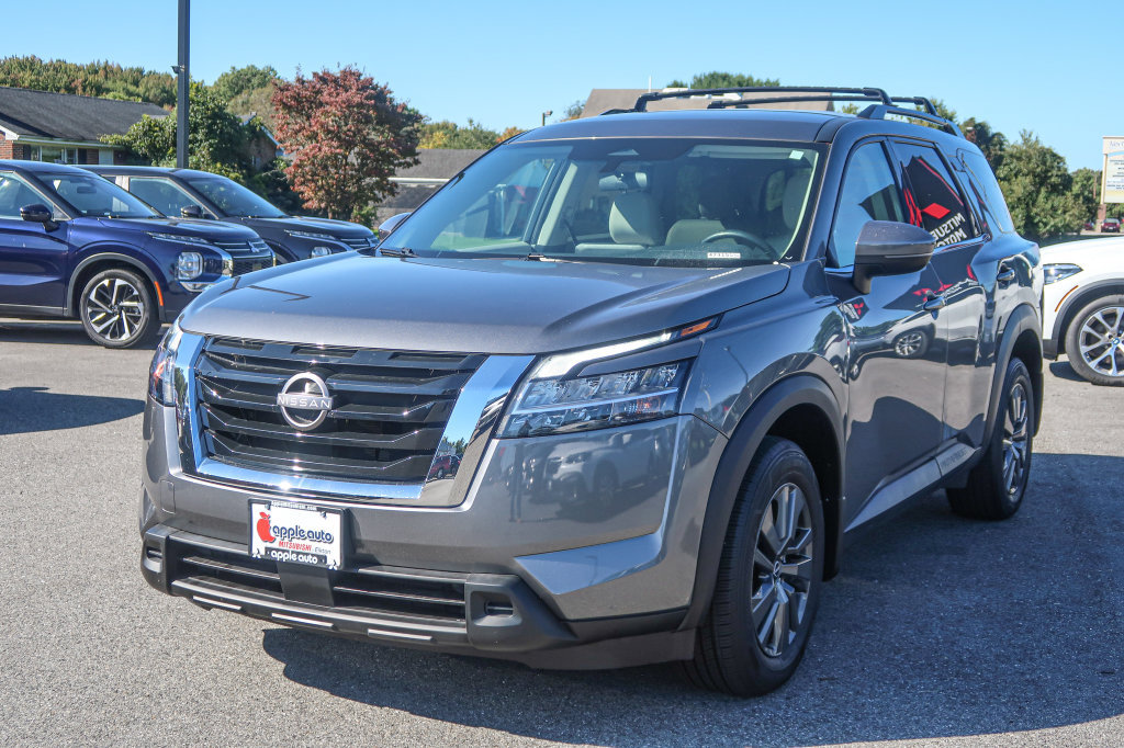 Used 2022 Nissan Pathfinder SV AWD/4WD image 4