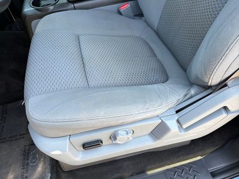 Used 2014 Ford F150 XLT w/ XLT Chrome Package RWD image 18