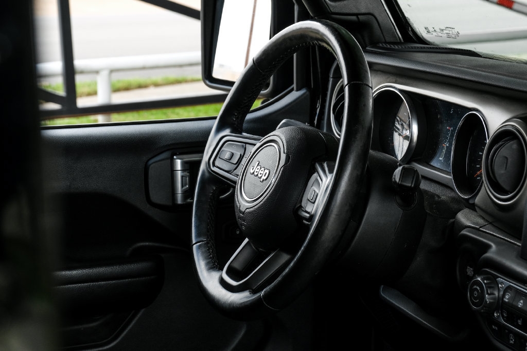 Used 2021 Jeep Wrangler Unlimited Sport AWD/4WD image 25