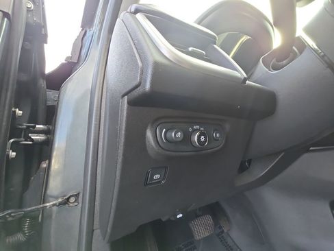 Used 2021 GMC Terrain SLT image 21