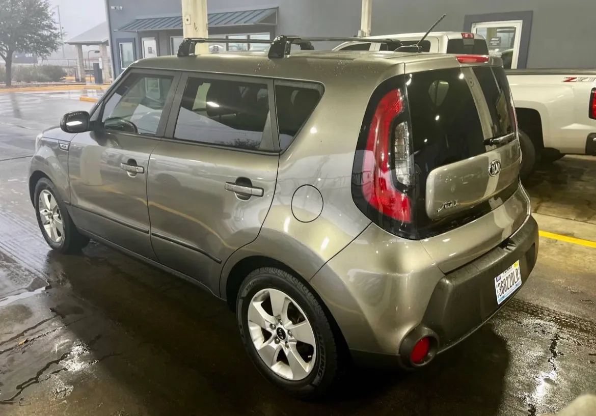 Used 2019 Kia Soul + FWD image 5