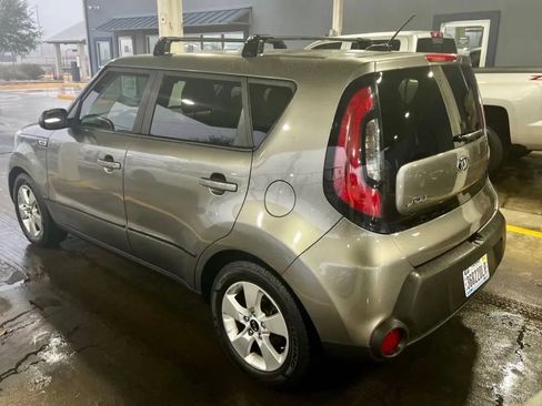 Used 2019 Kia Soul + image 5