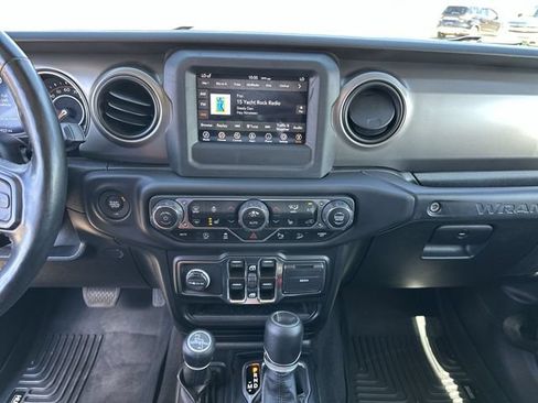 Used 2021 Jeep Wrangler Unlimited Sport AWD/4WD image 13