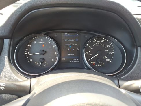 Used 2019 Nissan Rogue Sport S image 19