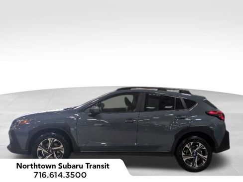 Used 2024 Subaru Crosstrek 2.0i Premium AWD/4WD image 2