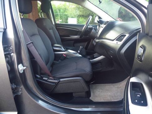 Used 2015 Dodge Journey SXT w/ Flexible Seating Group AWD/4WD image 17