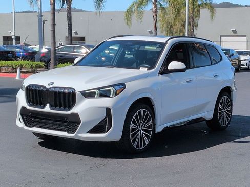 Used 2025 BMW X1 xDrive28i w/ M Sport Package AWD/4WD image 5