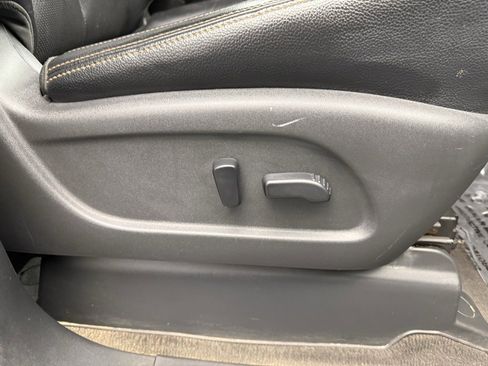 Used 2017 Nissan Titan SL image 52