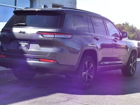 Used 2022 Jeep Grand Cherokee L Laredo AWD/4WD image 18