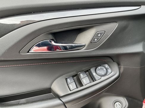 Used 2023 Chevrolet TrailBlazer RS w/ Sun and Liftgate Package image 12