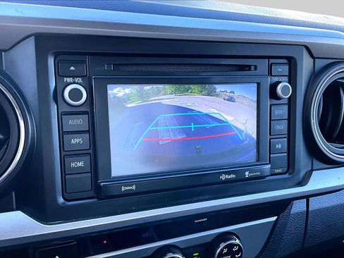 Used 2017 Toyota Tacoma SR5 RWD image 28