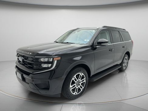 Used 2025 Ford Expedition Active AWD/4WD image 7