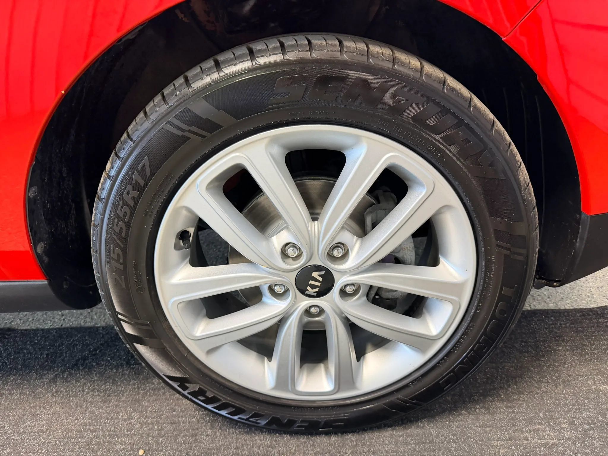 Used 2018 Kia Soul + FWD image 15