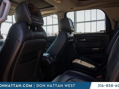 Used 2016 GMC Acadia SLT w/ Open Road Package FWD image 19