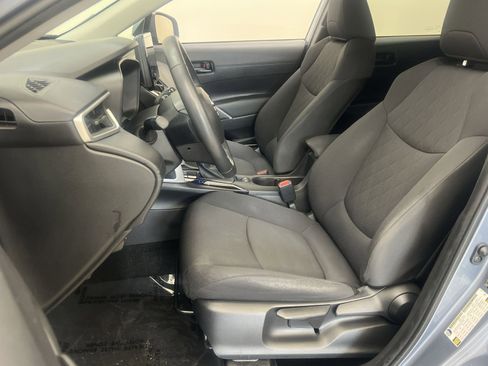 Used 2023 Toyota Corolla Cross LE w/ Moonroof Package AWD/4WD image 12