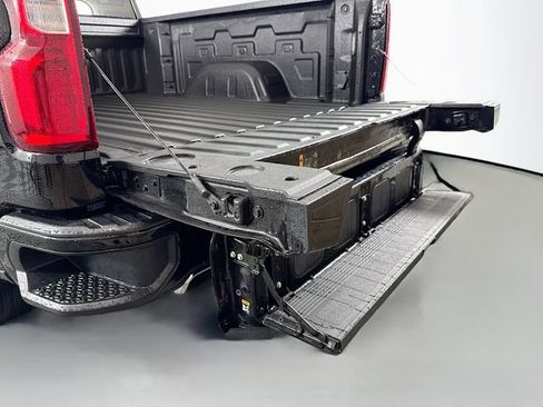 Used 2024 Chevrolet Silverado 1500 RST w/ Convenience Package II AWD/4WD image 32