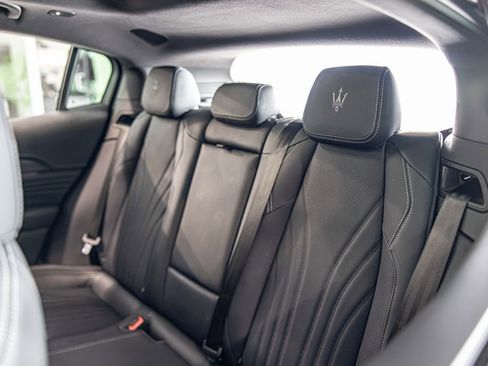 Used 2023 Maserati Grecale Modena image 31