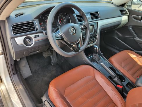 Used 2017 Volkswagen Passat 1.8T S image 3