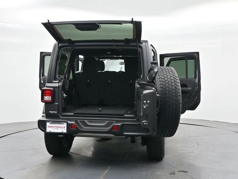 Used 2021 Jeep Wrangler Unlimited Sahara AWD/4WD image 36