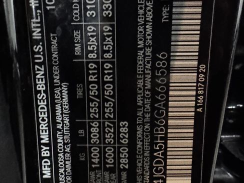 Used 2016 Mercedes-Benz GLE 350 4MATIC w/ Premium Package image 39