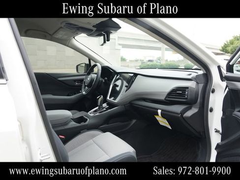 Used 2025 Subaru Outback Premium AWD/4WD image 23
