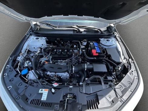 Used 2025 Honda Accord SE image 12