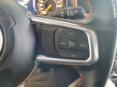 Certified 2023 Jeep Gladiator Mojave w/ Cold Weather Group image 18