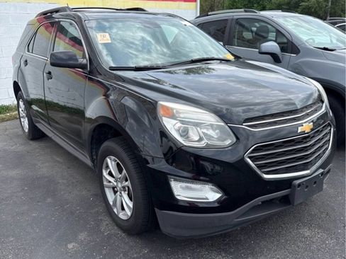 Used 2017 Chevrolet Equinox LT w/ Convenience Package FWD image 1