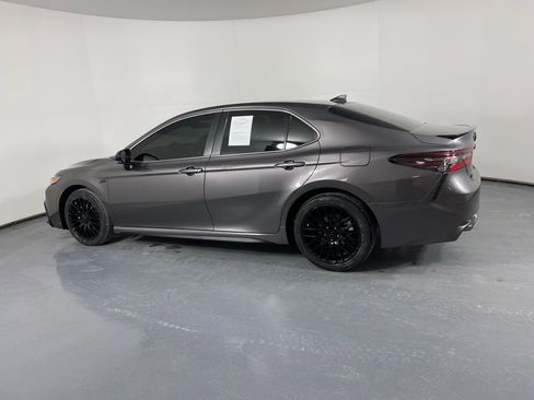 Certified 2024 Toyota Camry SE image 4