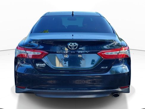 Used 2019 Toyota Camry XLE image 5