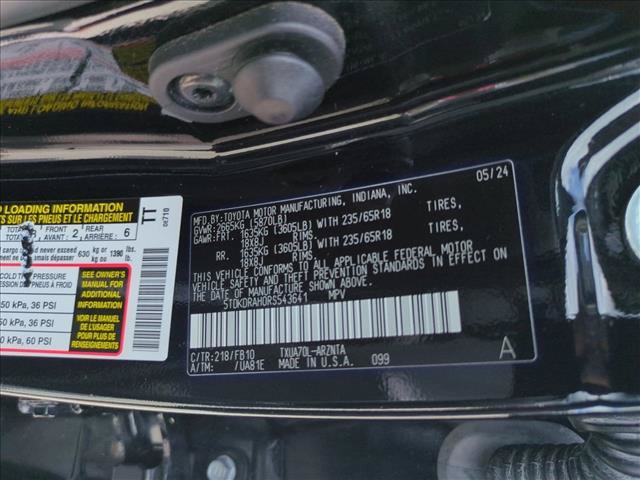 Used 2024 Toyota Highlander LE FWD image 23