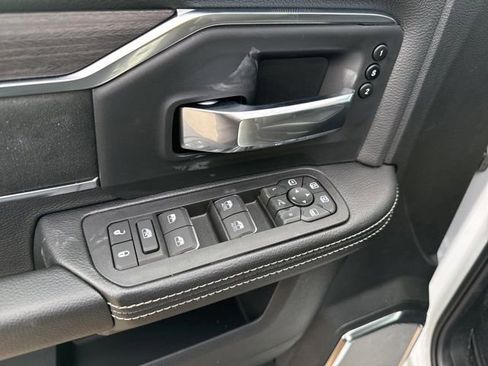 New 2026 RAM 2500 Laramie AWD/4WD image 26