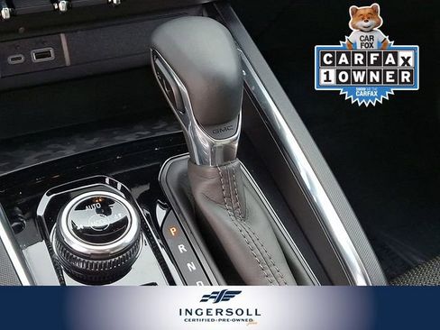 Used 2025 GMC Canyon Elevation image 18