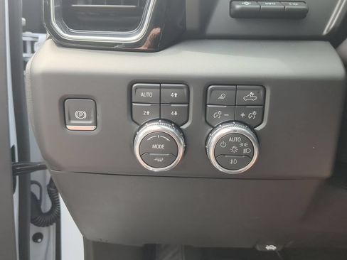 Used 2026 GMC Sierra 1500 Denali AWD/4WD image 18