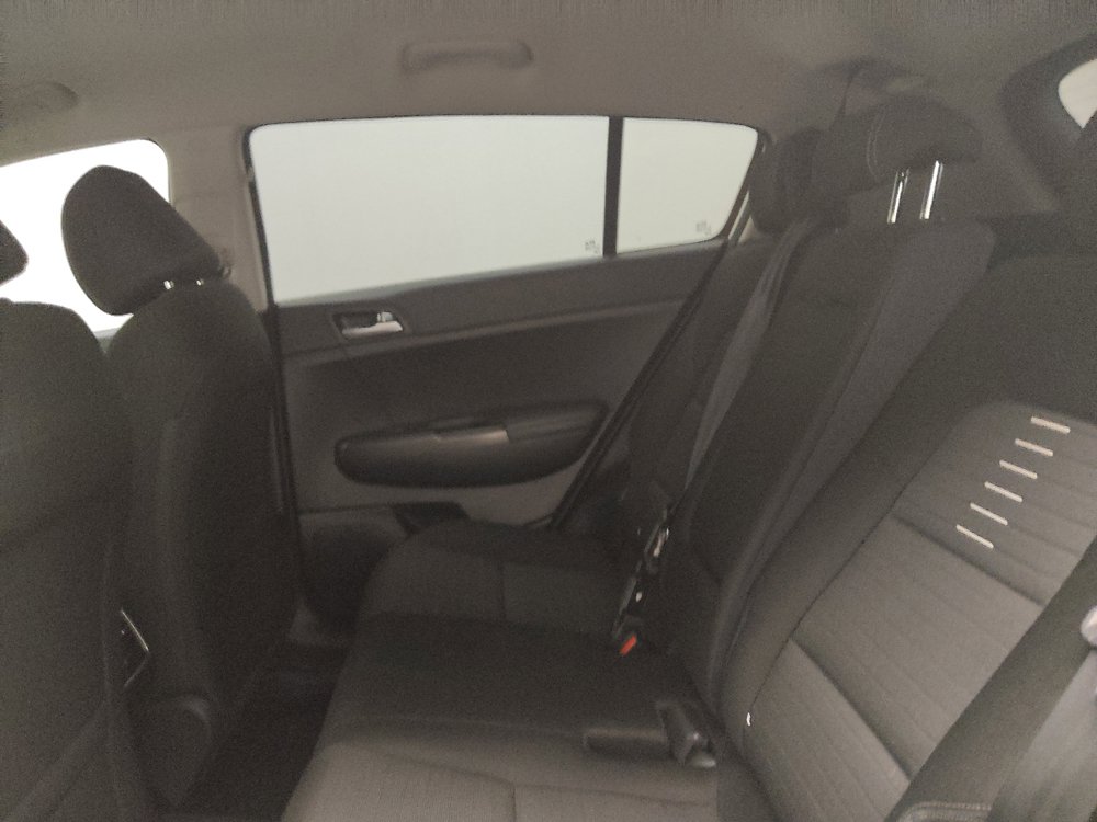 Used 2018 Kia Sportage LX AWD/4WD image 18