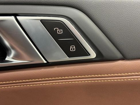 New 2026 BMW X6 M60i image 22