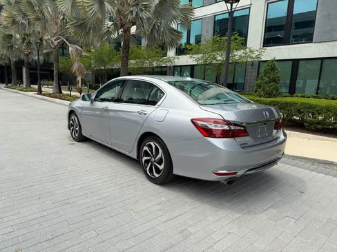 Used 2017 Honda Accord EX-L image 7