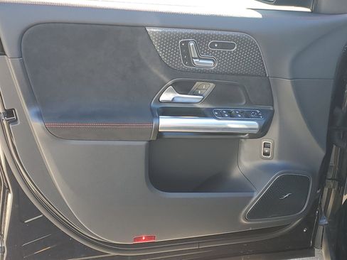 Used 2025 Mercedes-Benz GLA 35 AMG 4MATIC image 5