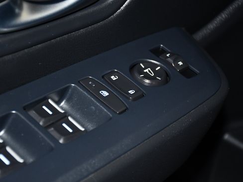 Used 2025 Honda Pilot Touring image 33