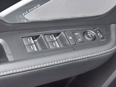 Used 2024 Acura RDX SH-AWD w/ Technology Package image 12