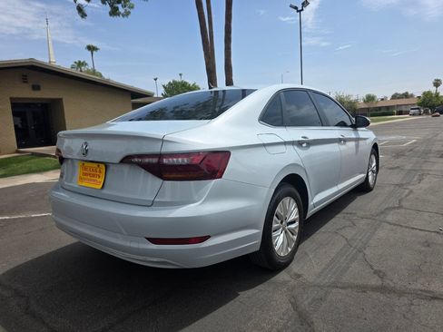 Used 2019 Volkswagen Jetta SE FWD image 7